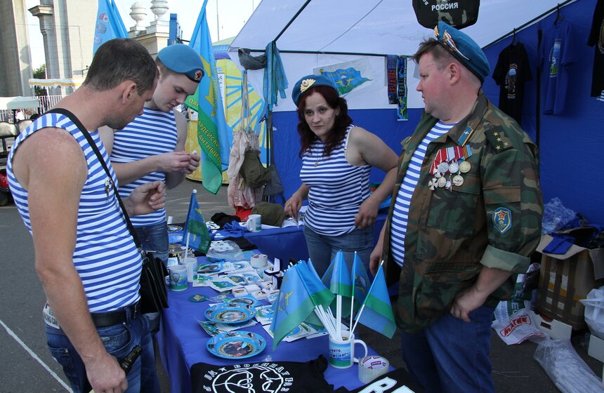 Десантники отметили свой профессиональный праздник 23 фото