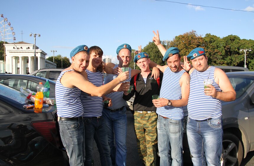 Десантники отметили свой профессиональный праздник 25 фото