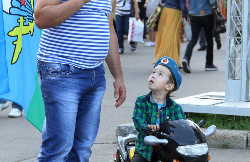 Десантники отметили свой профессиональный праздник 19 фото