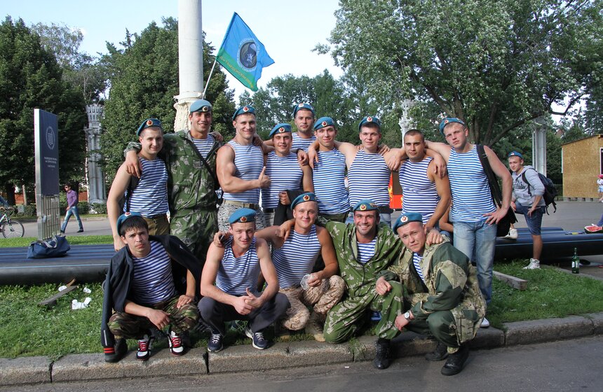 Десантники отметили свой профессиональный праздник 11 фото