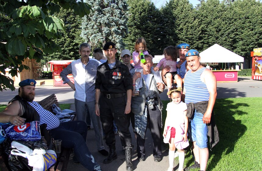 Десантники отметили свой профессиональный праздник 10 фото