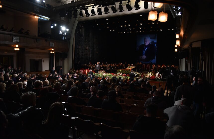 Табаков всегда работал вдохновенно, с полной душевной отдачей