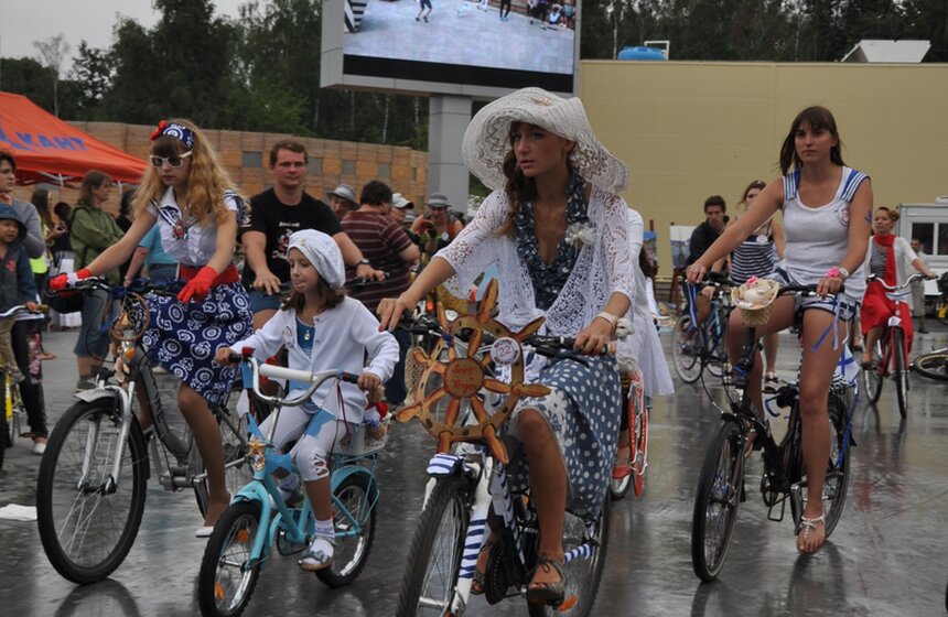 Акция "Леди на велосипеде" в парке "Сокольники" 15 фото