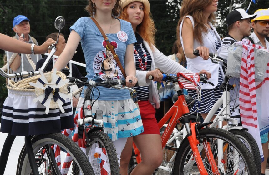 Акция "Леди на велосипеде" в парке "Сокольники" 18 фото