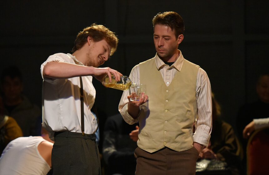 Театр придумывает все новые формы для привлечения зрителей