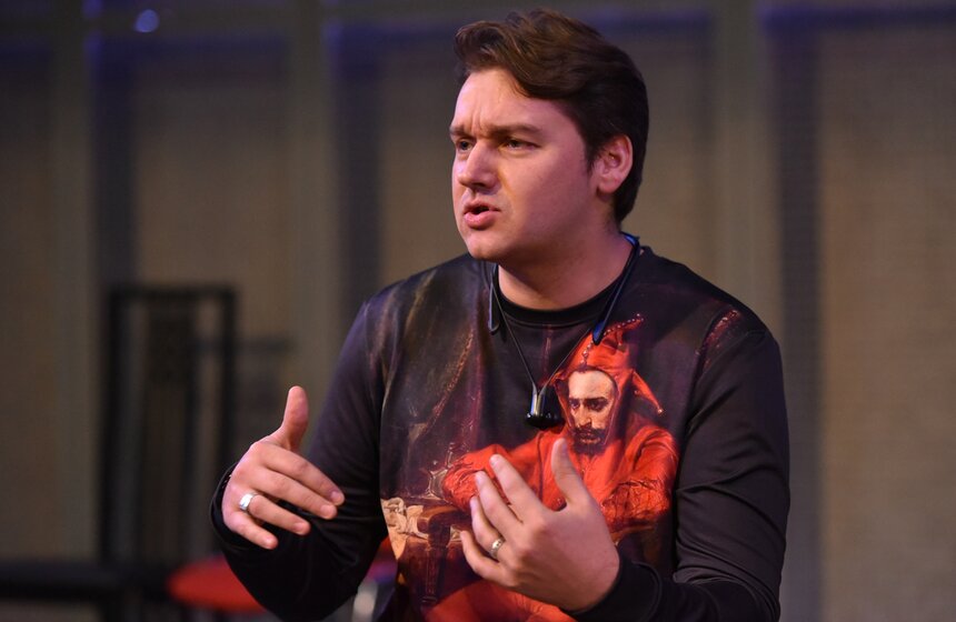 Режиссер Сергей Смирнов