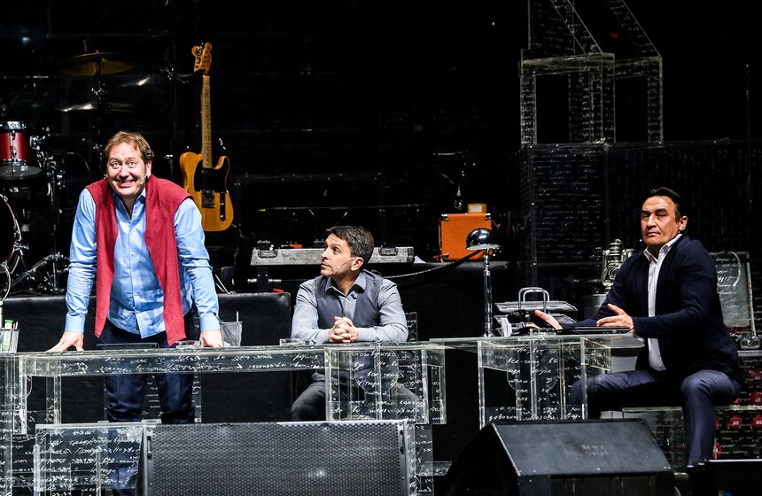 Актеры обсуждают вопросы, волнующие всех: отношения, любовь, дружбу