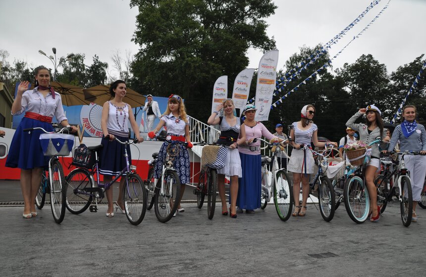 Акция "Леди на велосипеде" в парке "Сокольники" 8 фото