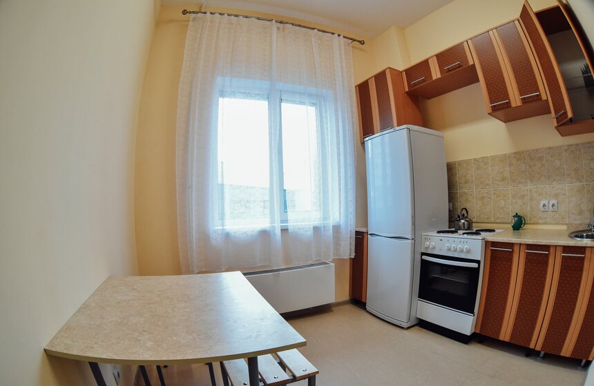 Жилые ячейки включают комнату, столовую, шинельную (гардеробную) и санитарно-бытовое помещение