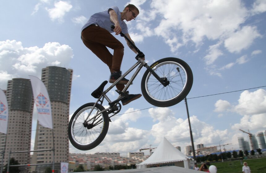 На Ходынском поле провели соревнования по bmx и скейтбордингу 14 фото
