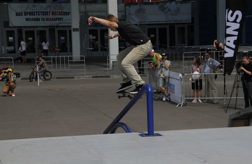 На Ходынском поле провели соревнования по bmx и скейтбордингу 5 фото