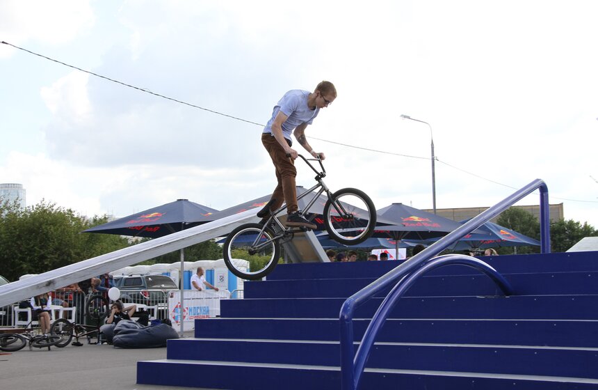 На Ходынском поле провели соревнования по bmx и скейтбордингу 8 фото