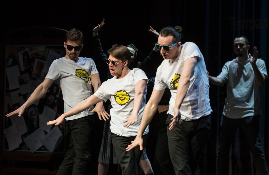 "Звездный вечер" – это живой выпуск журнала "Театрал", героями которого ежегодно становятся лауреаты премии зрительских симпатий "Звезда Театрала"