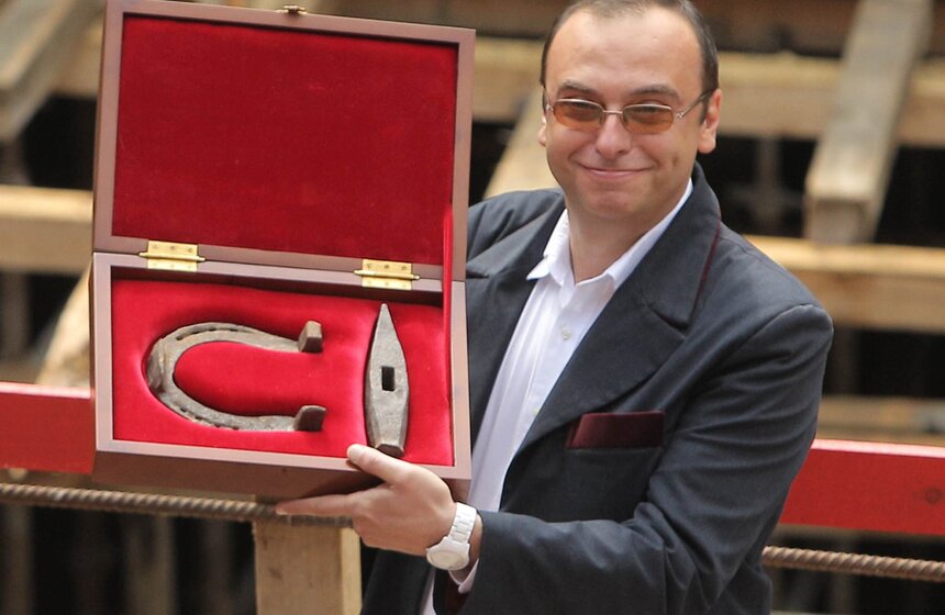 Сбор труппы театра "Геликон-опера" прошел на стройке 5 фото