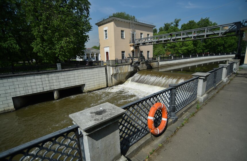 Согласно Генплану 1935 года, река Яуза должна была войти в Водное кольцо Москвы
