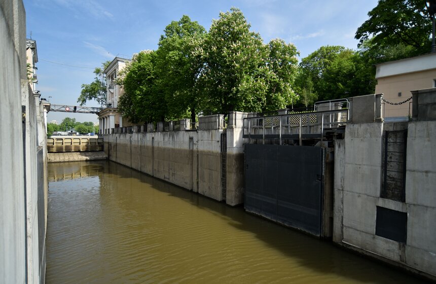 Гидроузел не только выполняет важные функции, но и выглядит весьма живописно