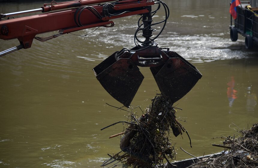 Этот гидроузел – единственный построенный из четырех судоходных гидроузлов на Яузе, строительство которых было предусмотрено планом обводнения Москвы