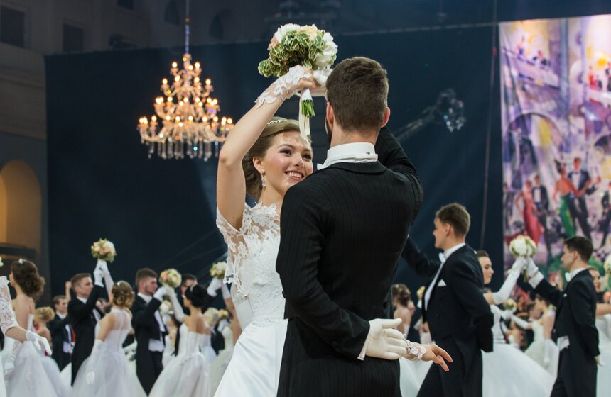 Программа 16-го благотворительного Венского бала отличалась от традиционной: вместо оперного гала-концерта гости увидели выступление звезд мирового балета