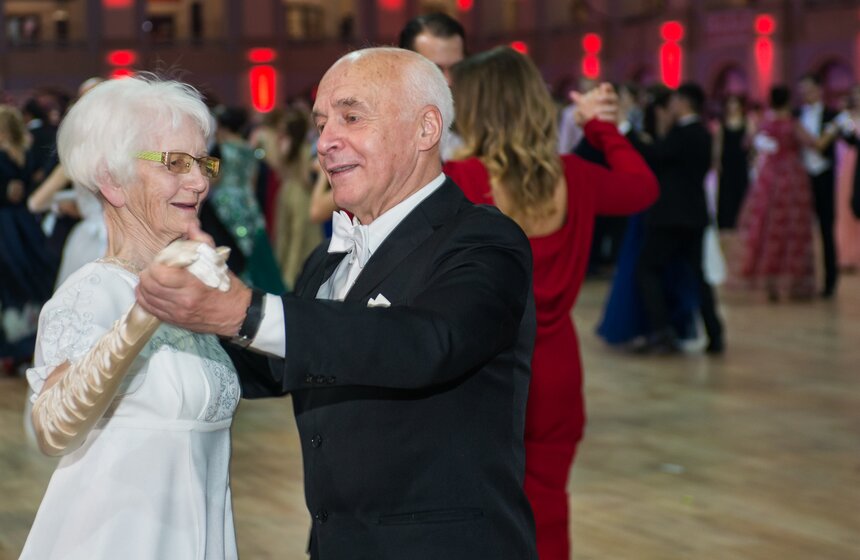 Танцам, как и любви, все возрасты покорны