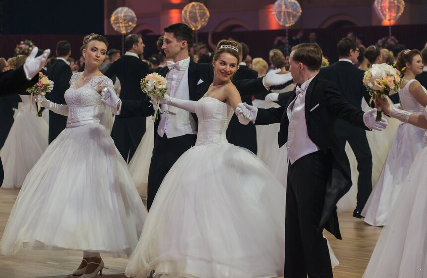 Венский Бал – самый крупный и известный бал в России и один из самых масштабных балов в мире