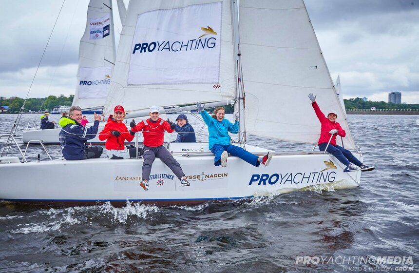 Изначально компания была ориентирована на корпоративные регаты, однако вскоре в PROyachting стали регулярно проходить любительские гонки на парусных лодках