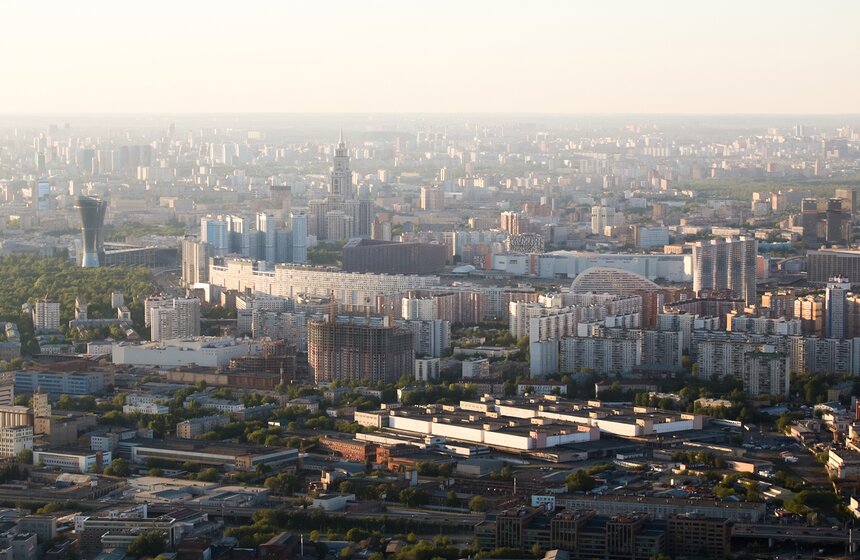 Панорамы Москвы с высоты облаков 4 фото