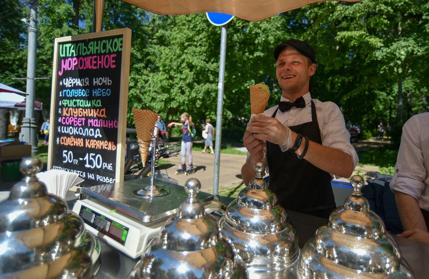 Приятными сюрпризами для московских сладкоежек также стали различные виды диабетического, эксклюзивного, творожного или кефирного мороженого