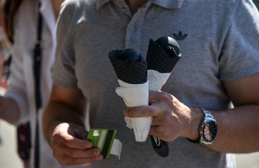 Карнавальное шествие завершилось открытием праздника на главной сцене у Фонтанной площади