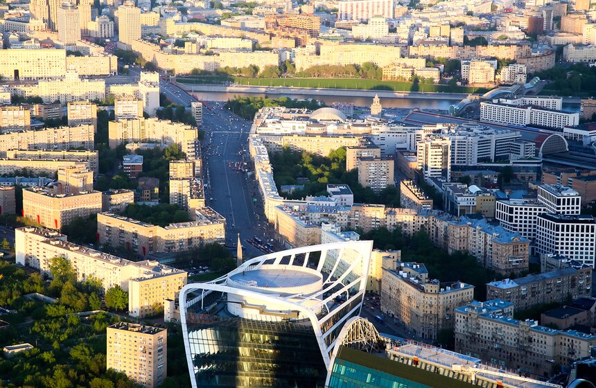 Панорамы Москвы с высоты облаков 14 фото