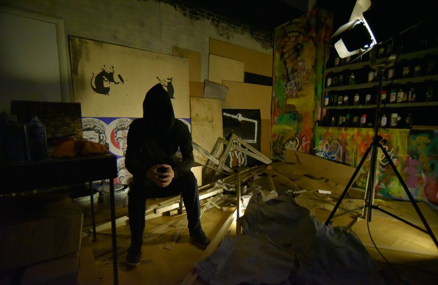 Экспозиция выставки составлена из коллекций галереи Lilley Fine Art, нескольких музеев современного искусства, а также из частных собраний коллекционеров по всему миру