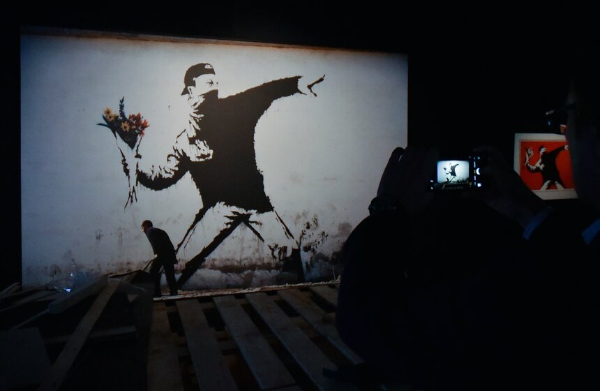 Впервые на выставке будет создана специальная мультимедийная зона, знакомящая посетителей с творчеством легендарного граффити-художника