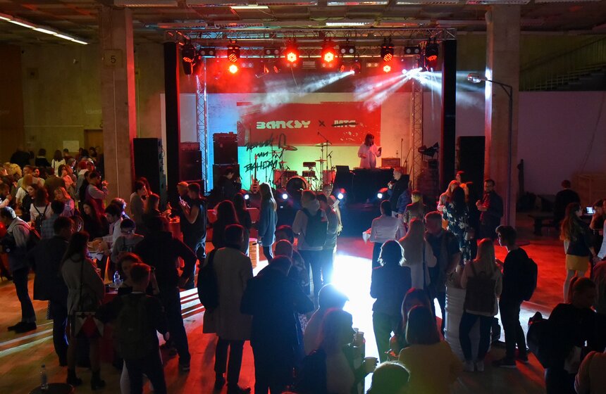 Так называемый "эффект Бэнкси", огромный интерес к стрит-арту и уличным художникам, начавшийся в 2006 году, взорвал мировой художественный рынок