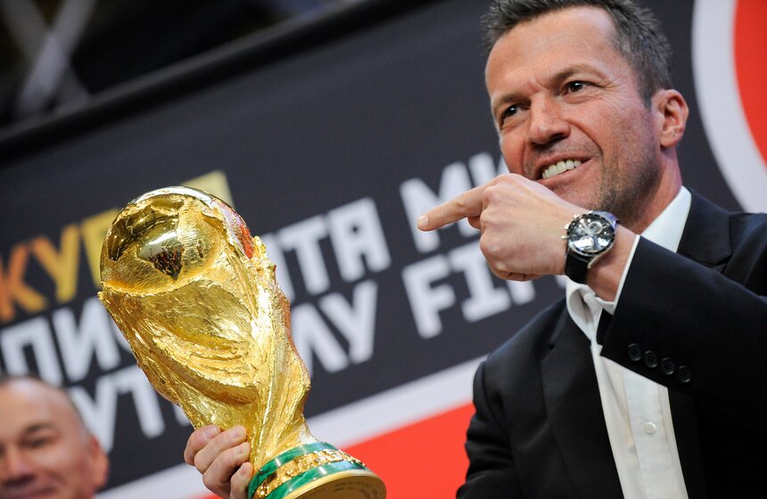 С 4 по 7 июня кубок будет выставлен в Парке Горького, на Пушкинской набережной, в специальном шатре. Все желающие смогут увидеть легендарный трофей и сделать фотографию.