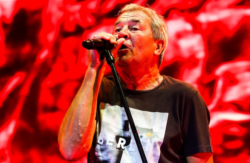 Солист группы Deep Purple Иэн Гиллан