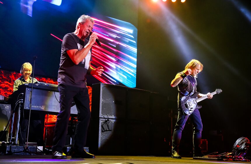 С самого начала не верилось, что это будет действительно прощальный концерт