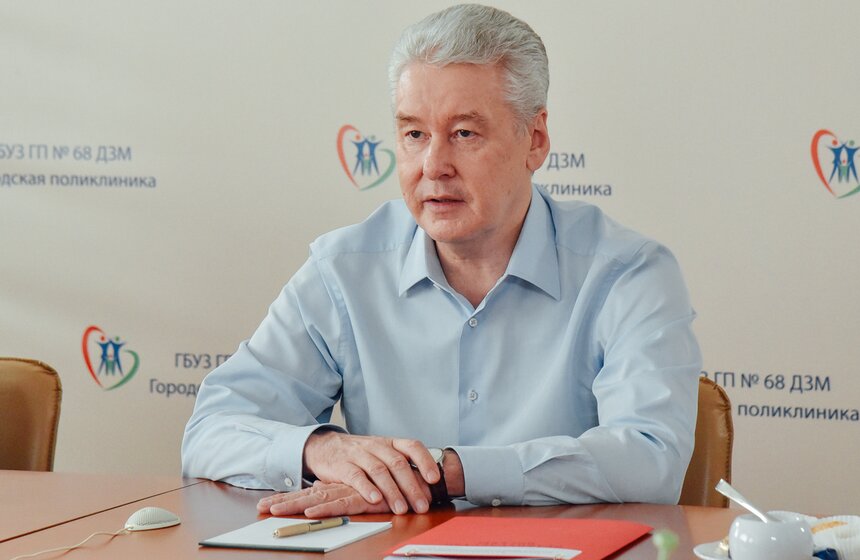 Мэр подчеркнул, что раньше людям, которые сами не могут приходить в поликлиники, уделяли недостаточно внимания. В то же время им требуется регулярная, системная помощь, связь со своим врачом, медсестрой и постоянное наблюдение.