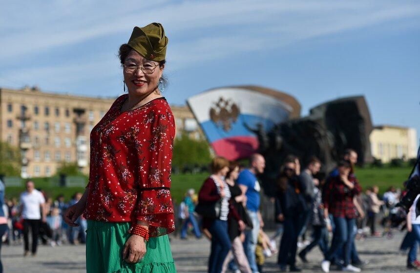 Ранее на аллее Связистов парка дали старт автопробегу машин времен Великой Отечественной войны