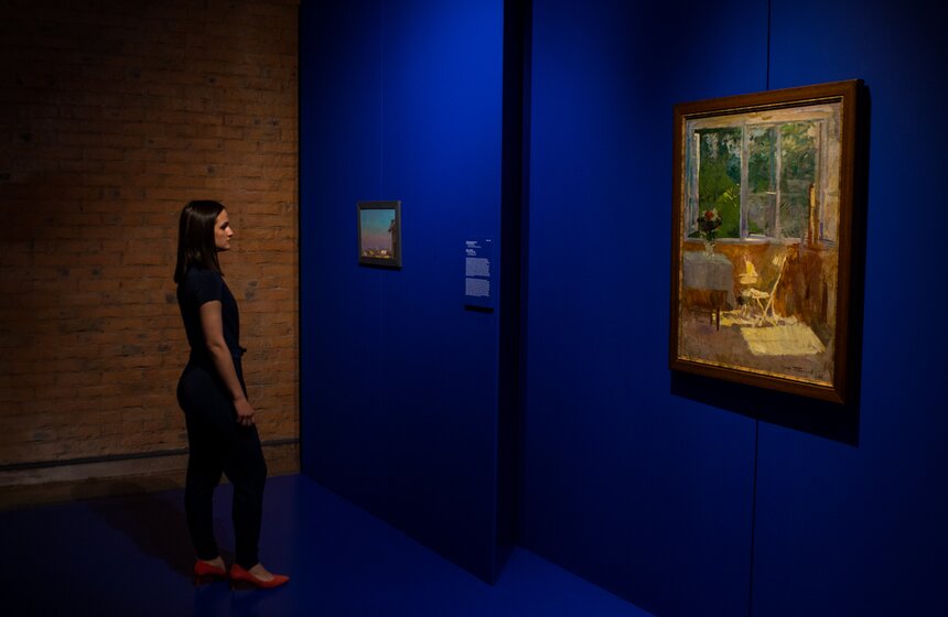 Юбилейный проект "Окна в Россию. Шедевры семи поколений", объединивший в прошлом году всю страну от Калининграда до Владивостока, получил продолжение и теперь представлен в Москве