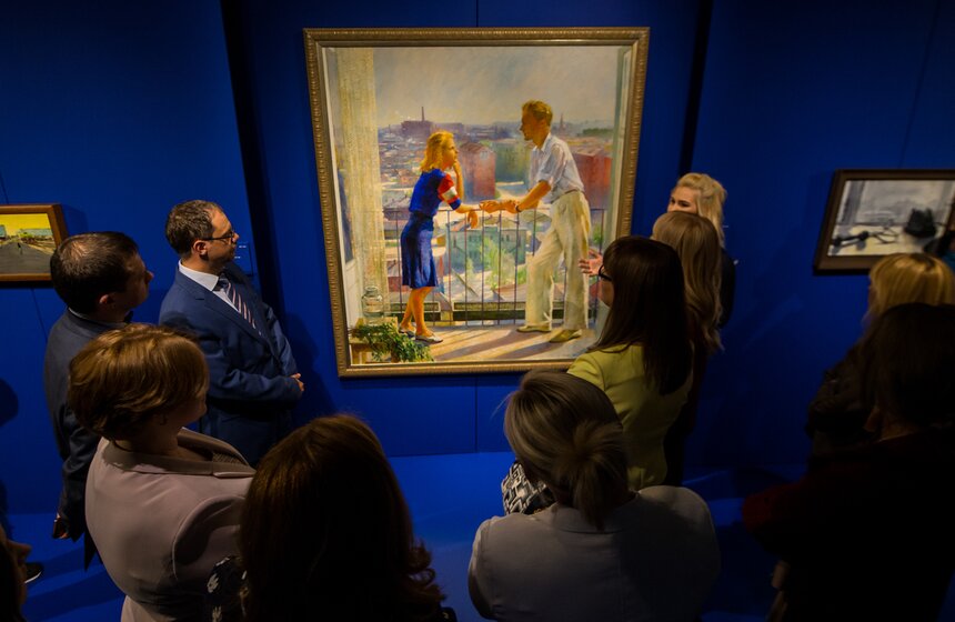 В 2017 году знаменитые полотна мэтров русской живописи в рамках проекта "Окна в Россию. Шедевры семи поколений" увидели более 100 тысяч посетителей по всей стране