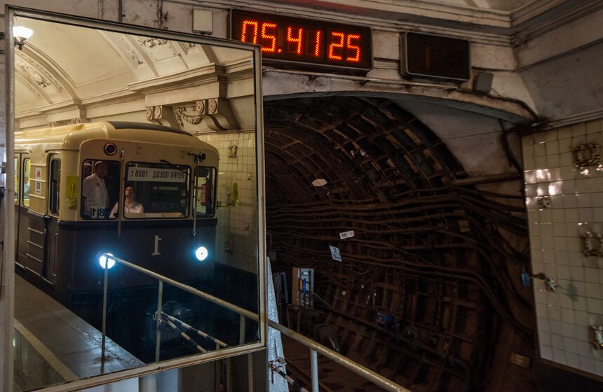 Также они прокатились внутри каждого поезда: все составы-участники Парада работали с пассажирами и курсировали по направлению 12 и 13 мая.