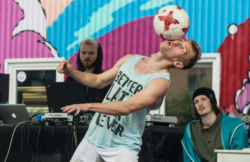 Атмосфера улиц захватила гостей фестиваля