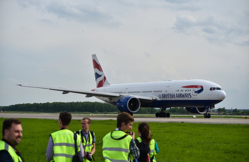 Московский аэропорт Домодедово вновь собрал фотографов-споттеров на аэродроме