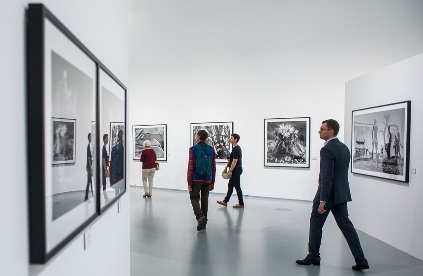 Для хорошего кадра фотографу приходилось по несколько часов ожидать удачного момента