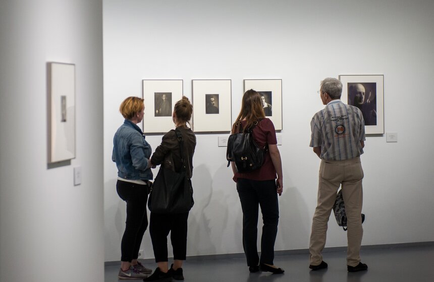 Одной из наиболее значимых работ Иваты Накаямы стала серия фотографий, посвященная творчеству итальянского художника-футуриста Энрико Прамполини