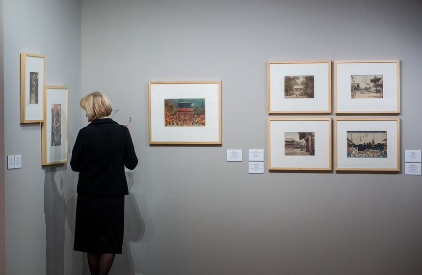 Еще одним важным событием стала выставка "Старинная японская фотография и гравюра"