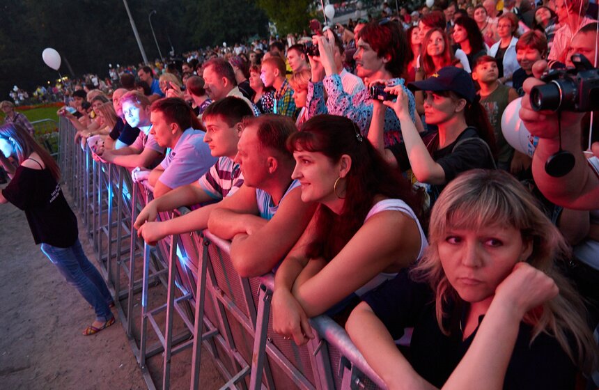 В музее-усадьбе "Кузьминки" устроили пиротехническое шоу 3 фото