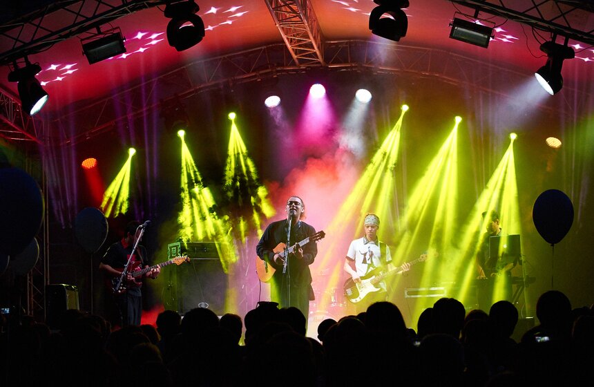 В музее-усадьбе "Кузьминки" устроили пиротехническое шоу 5 фото