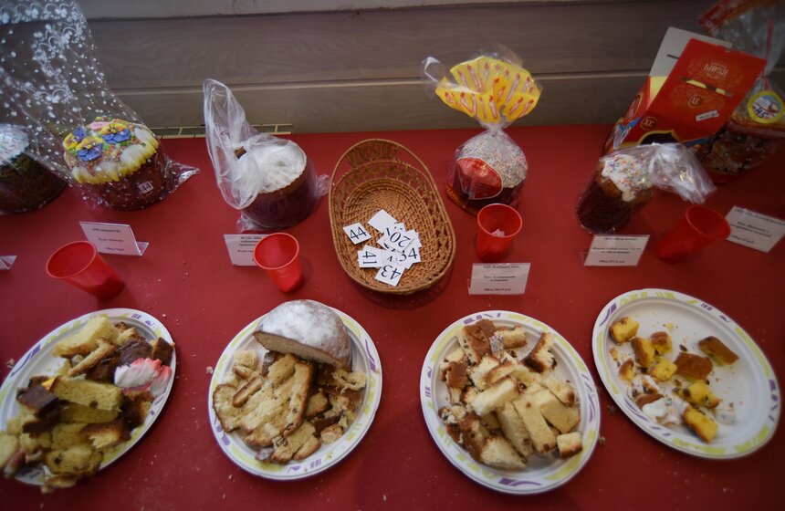 По итогам народного голосования с отрывом в четыре голоса победил кулич с творогом "Пасхальная трапеза" фабрики "Калининградхлеб" – город Королев.