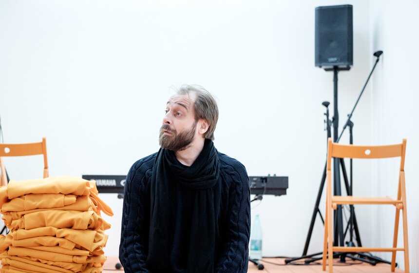 Профессорский состав ГИТИСа провел публичные мастер-классы по технике речи, фехтованию, сценическому движению