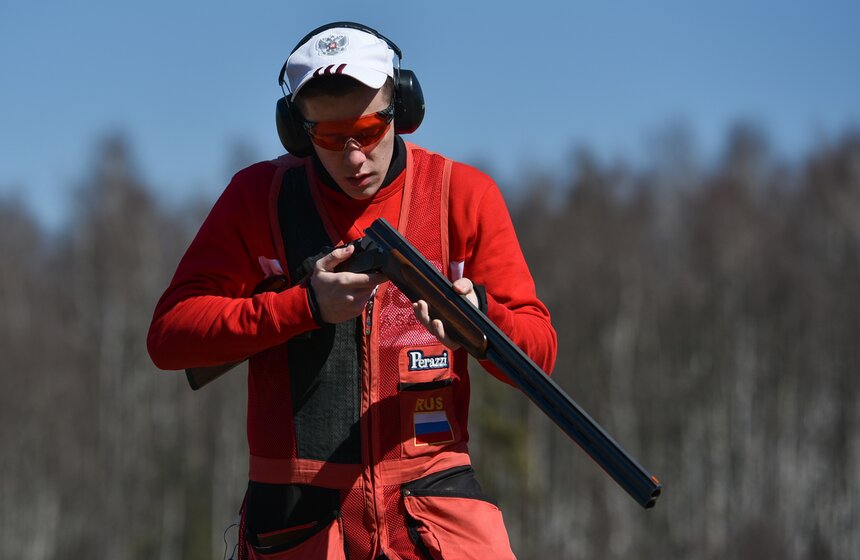 Не следить за техническим состоянием своего оружия – себе дороже. Стоимость спортивных ружей часто достигает миллиона рублей. Так что лучше сдувать с него каждую пылинку, чем ежегодно обновлять арсенал.